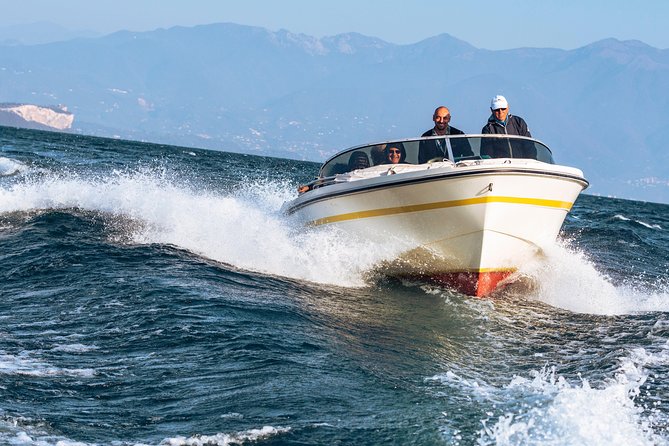 Lake Garda Mini Cruise: Sirmione Peninsula - Morning light or a golden-hour departure