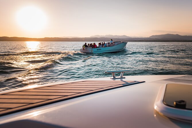 Lake Garda Mini Cruise: Sirmione Peninsula - Scaligero Castle from the lake