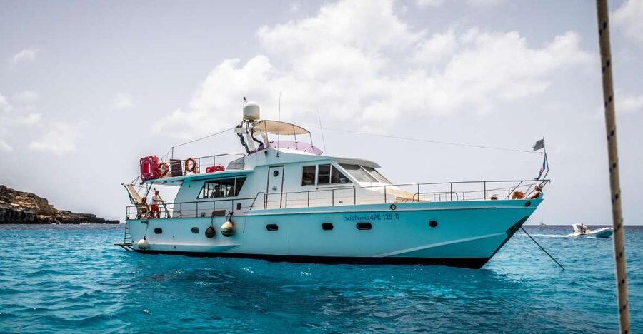 Lampedusa: Yacht excursion, swimming stops and typical lunch - What the boat setup means for your day