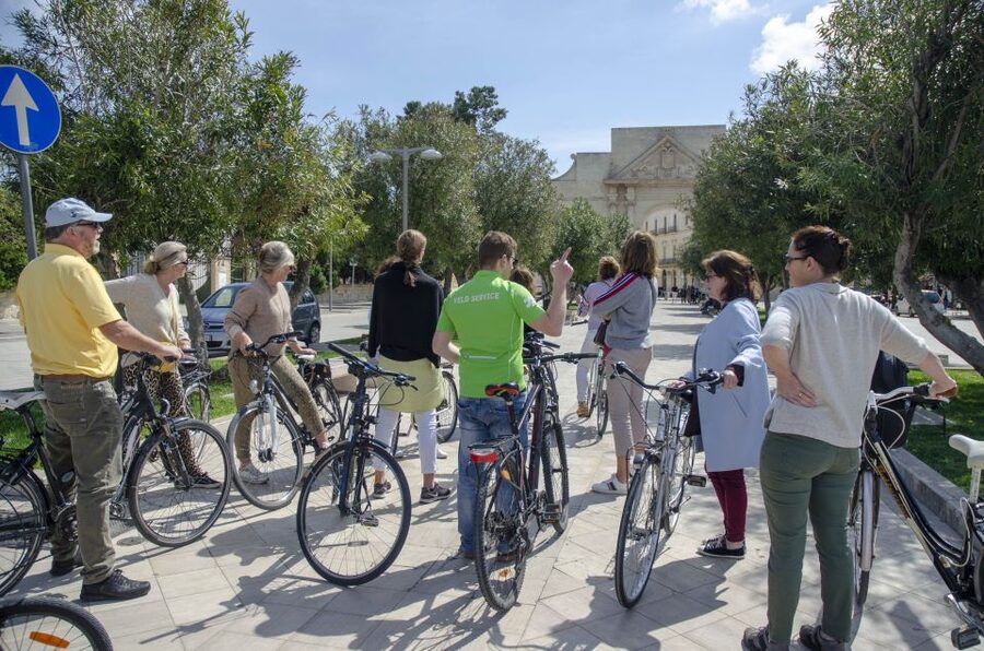 Lecce: City Highlights Guided Tour by Bike - Porta Napoli and Lecce’s changing eras
