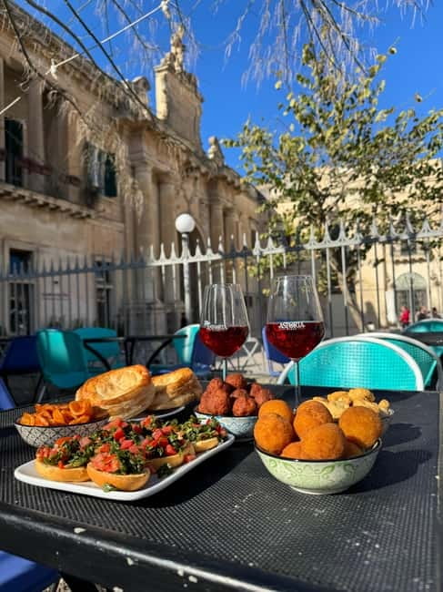 Lecce: Guided Street Food Walking Tour with Food and Wine - Starting at Porta Rudiae with coffee and pastry