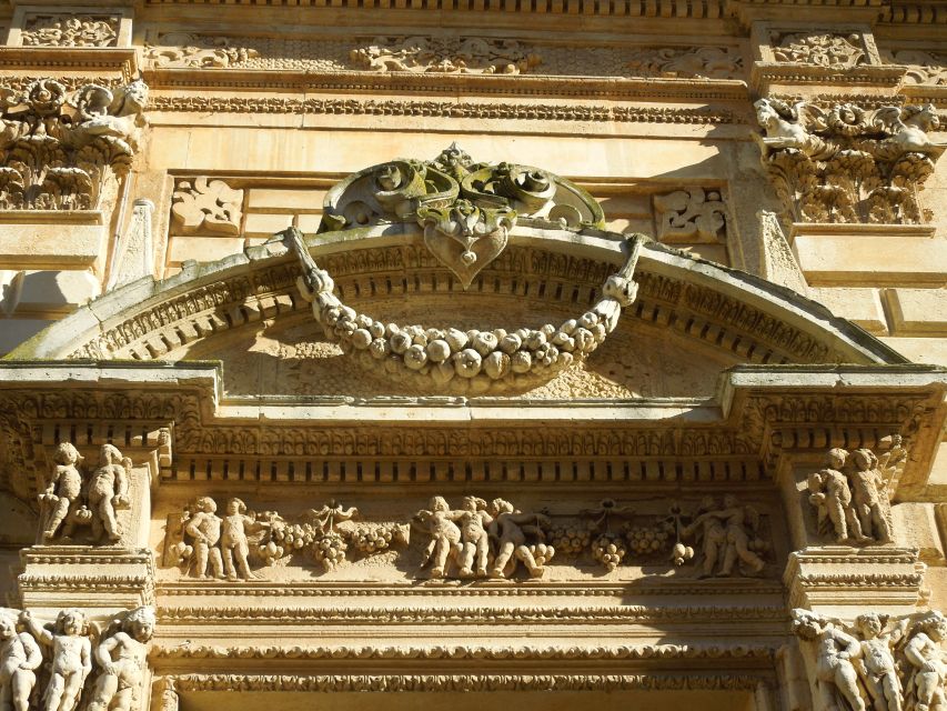 Lecce: Street Food Tasting and Sightseeing Tour - Piazza Sant’Oronzo and Lecce’s Roman past