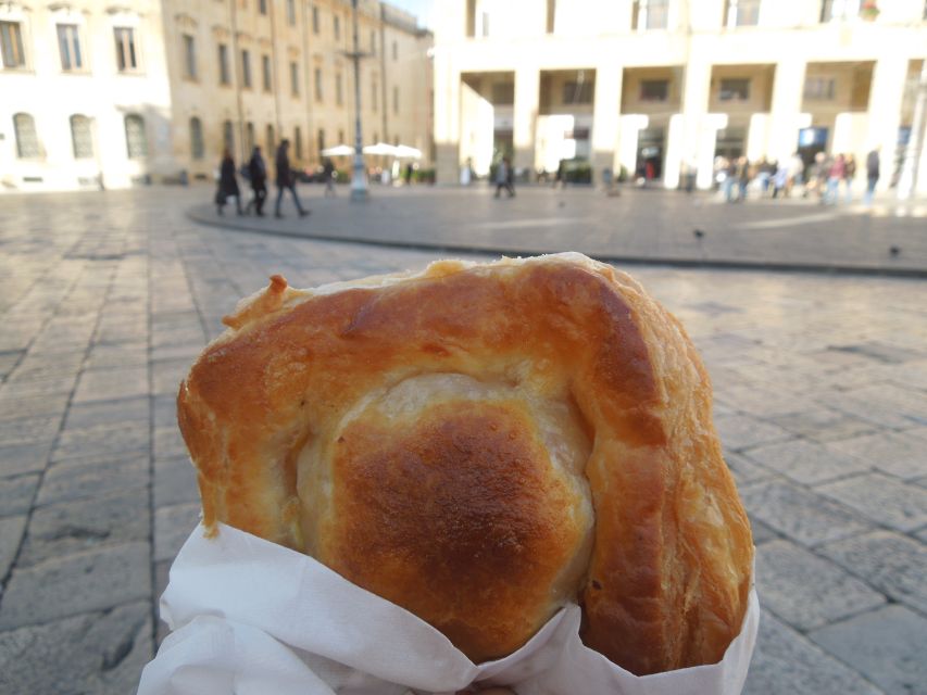 Lecce: Street Food Tasting and Sightseeing Tour - San Matteo and Lecce’s unusual church design