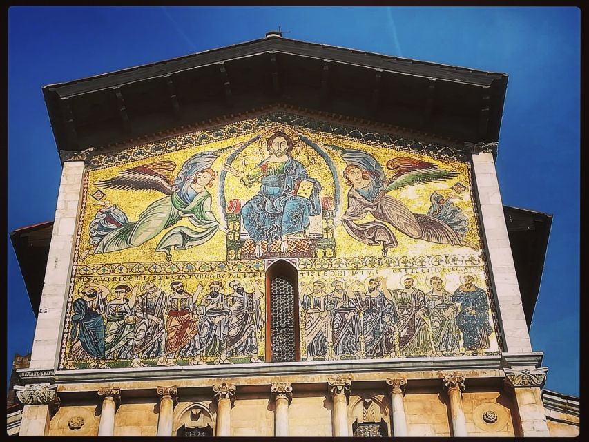 Lucca: 2-Hour City Center Walking Tour - Via Fillungo, towers, and the old city skyline