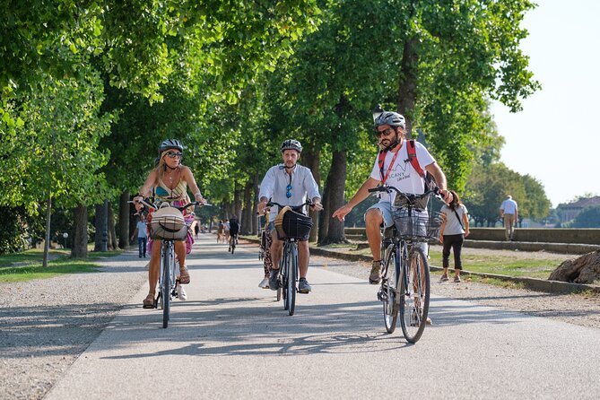 Lucca Bikes and Bites with food tastings for Small Groups or Private - San Michele, Guinigi Tower, and the First Food Stop