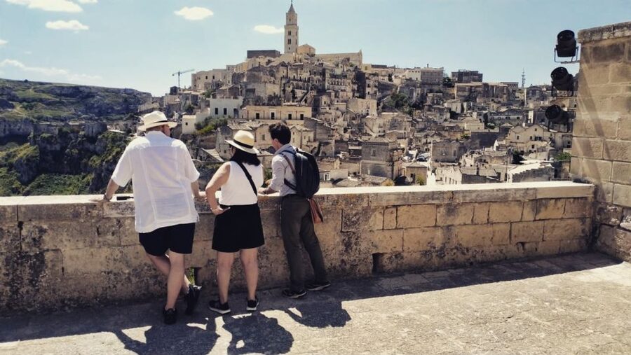 Matera: Caves and Rock Churches Walking Tour in English - Gaetano’s guiding style