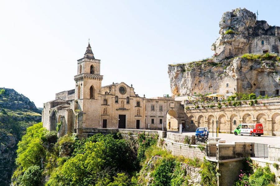 Matera: Open Top Bus Tour with Entrance to Casa Grotta - Casa Grotta Narrante and life before the 1950s