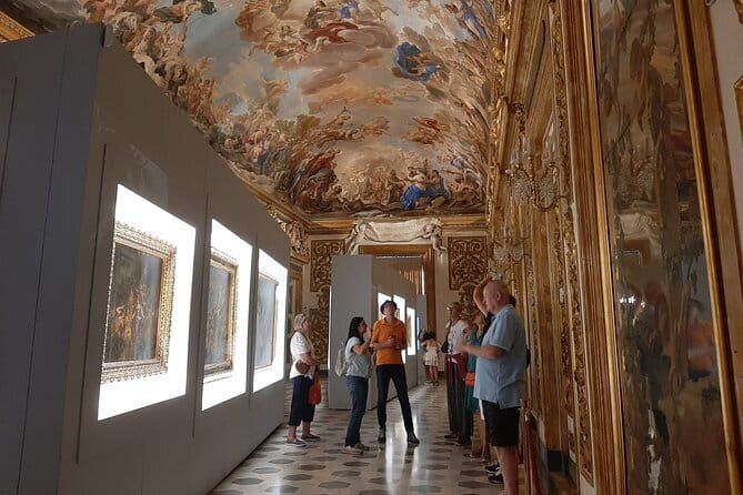 Medici Legends & Renaissance Wonders: Florence Small Group Tour - Palazzo Medici Riccardi and the family’s first grand address