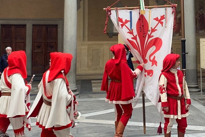 Medici Legends & Renaissance Wonders: Florence Small Group Tour - Ponte Vecchio and the Arno crossing