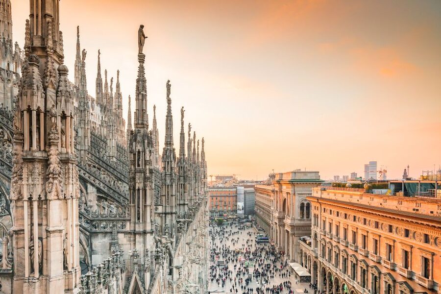 Milan: Cathedral and Duomo's Terraces Entrance Ticket - Timing, crowds, and the elevator choice