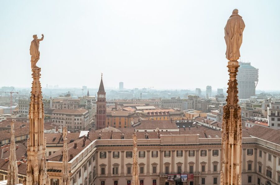 Milan: Cathedral and Terraces Guided Experience - The stair descent is the part to plan around