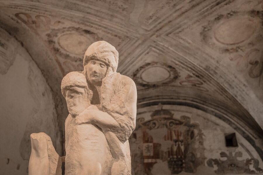 Milan: City Highlights Walking Tour with The Last Supper - Piazza della Scala and the Galleria