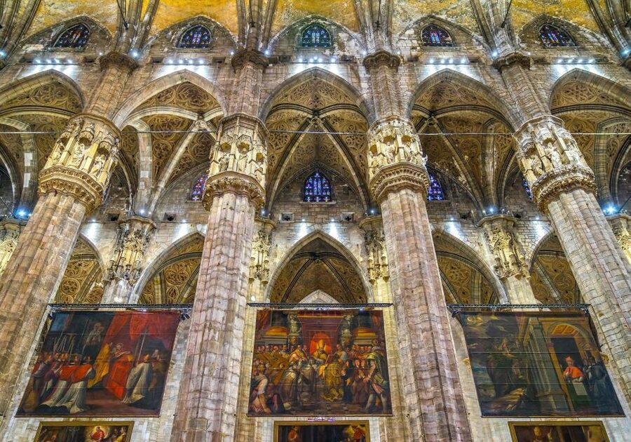 Milan: Duomo & Rooftop Tour with Optional Hop-On Hop-Off Bus - The crypt beneath the altar