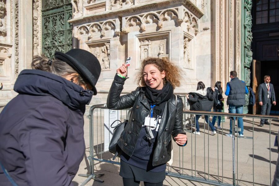 Milan: Fast-Track Milan Cathedral and Terraces Guided Tour - Shared group or private tour?