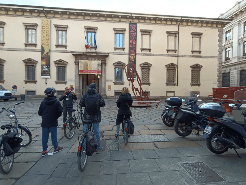 Milan: Guided Bike Tour - Finishing at the Duomo