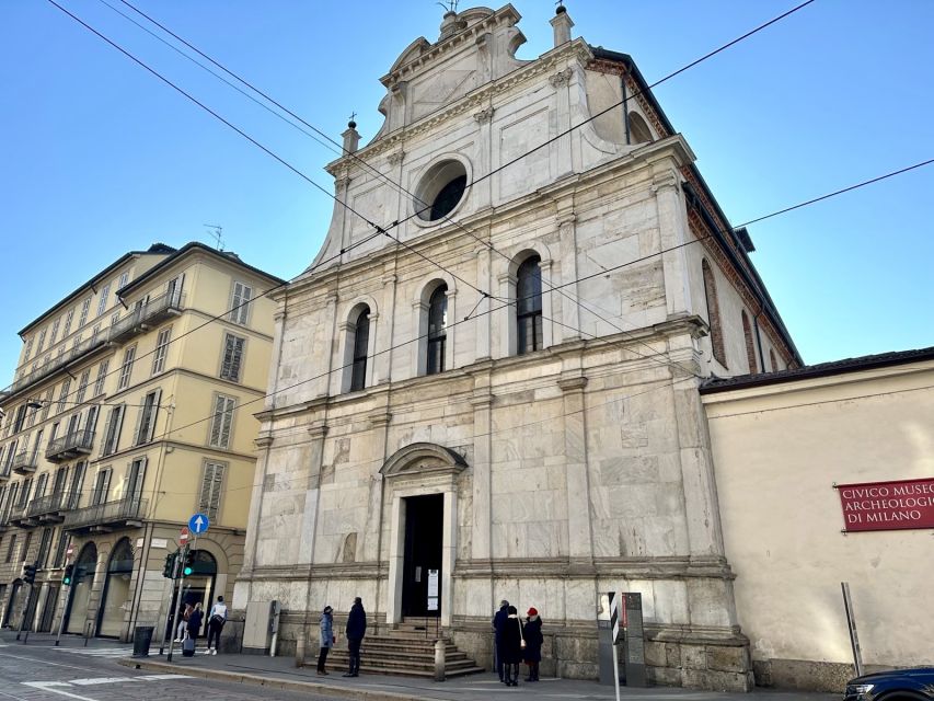 Milan: Guided Street Food Walking Tour with Food Tasting - Key points at a glance