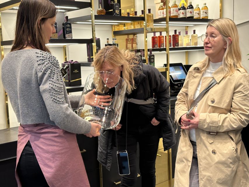 Milan: Guided Street Food Walking Tour with Food Tasting - Milan’s old center between bites