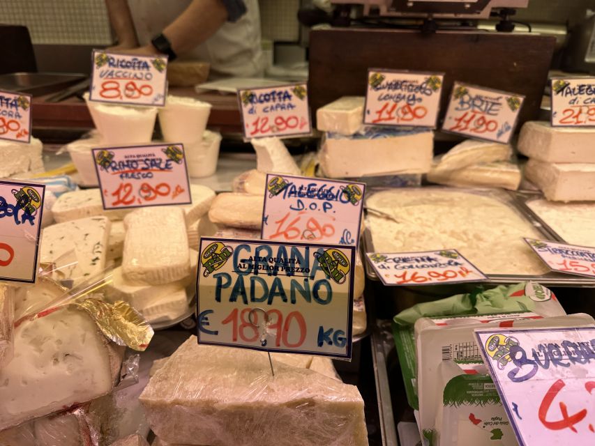 Milan: Guided Street Food Walking Tour with Food Tasting - What the guides add to the walk