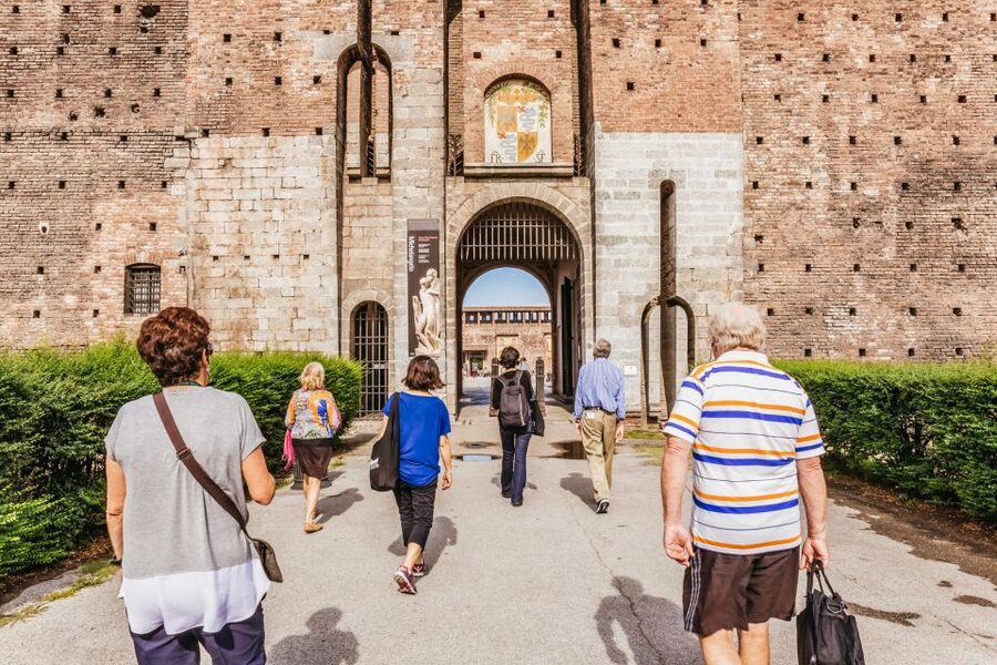 Milan: Guided Walking Tour & Last Supper Visit with Ticket - Key points at a glance