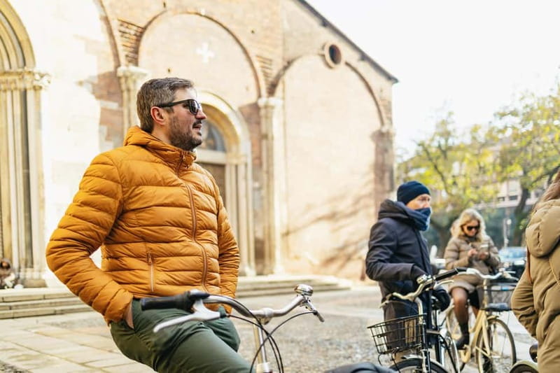 Milan: Hidden Gems Guided Bike Tour - Upscale streets near the city center