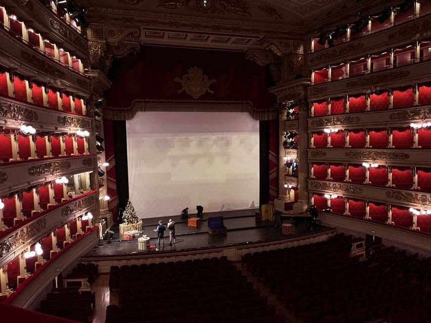 Milan: La Scala Theatre Skip-the-line Guided Tour - Headsets, group size, and the one-hour pace