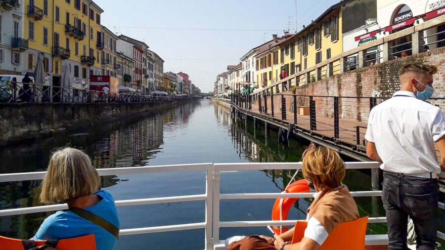 Milan: Navigli District Canal Boat Tour with Aperitivo - How to plan the 50 minutes well