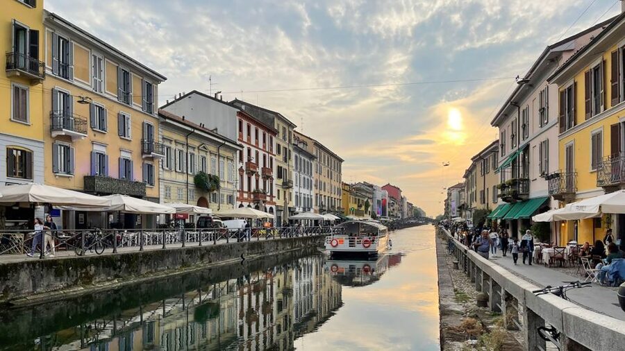 Milan: Navigli District Canal Boat Tour with Aperitivo - Following the Naviglio Grande from Alzaia Naviglio Grande