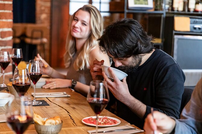 Milan: Navigli Food & Drinks Tour with Eating Europe - What the guides add to the meal