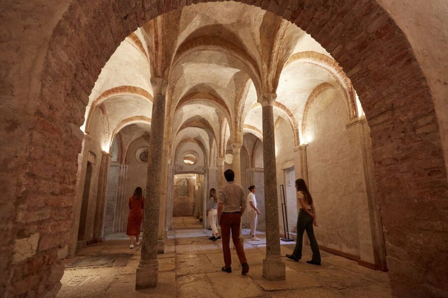 Milan: Pinacoteca Ambrosiana and San Sepolcro Crypt Ticket - Timing matters more than the distance