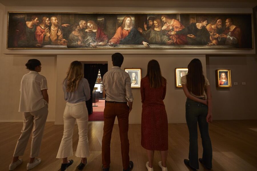 Milan: Pinacoteca Ambrosiana & da Vinci Codex Exhibition - Take time in the Federiciana Room