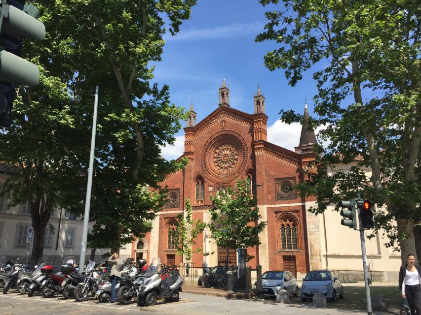 Milan: Pinacoteca Art Gallery and Brera District Guided Tour - The Brera walk: studios, shops, and a changed neighborhood