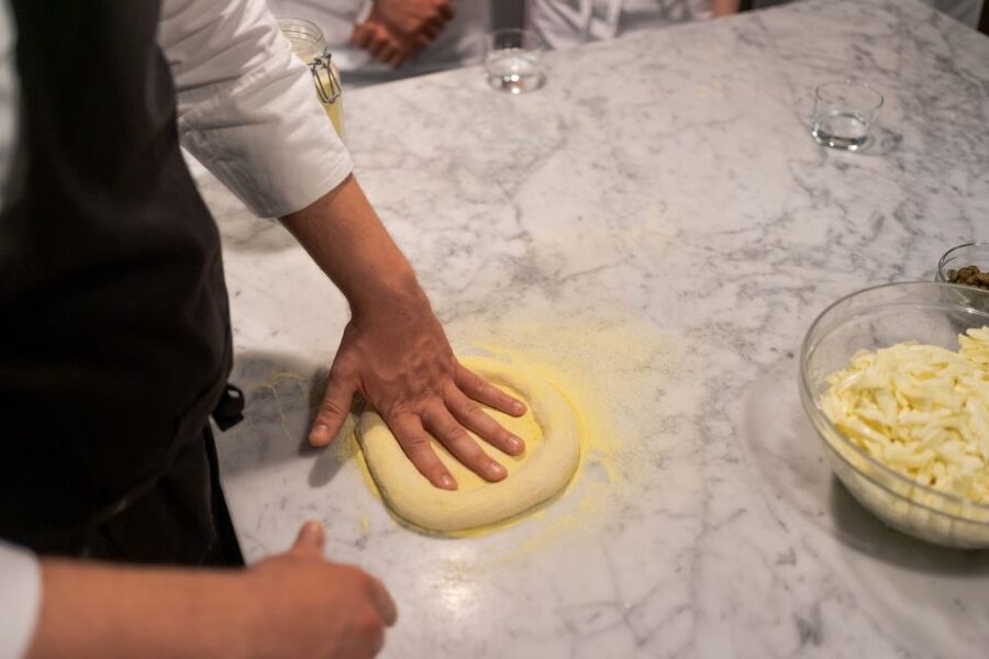 Milan: Pizza or Pasta and Gelato-Making Class with Wine - Key points to know before booking