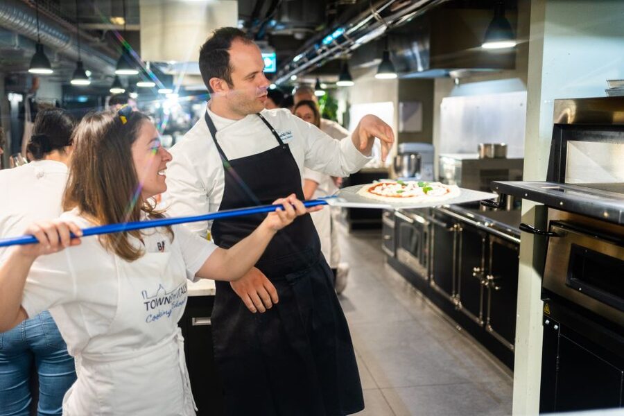 Milan: Pizza or Pasta and Gelato-Making Class with Wine - Sitting down to eat what you made