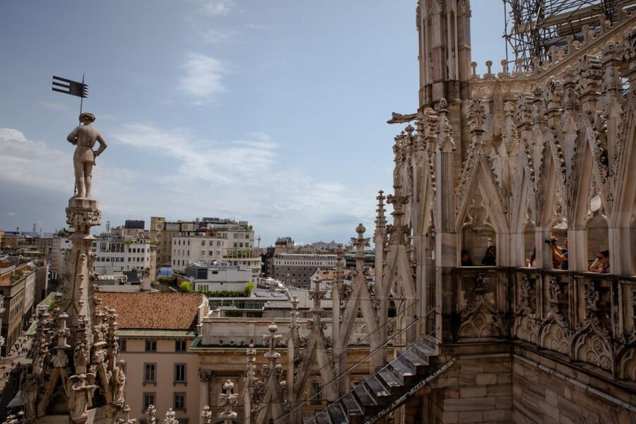 Milan: Priority Access Duomo and Rooftop Tour - Key points at a glance