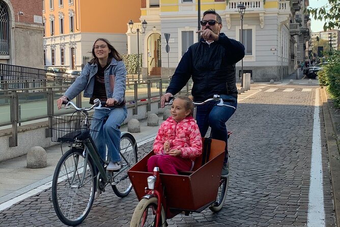 Milan's Hidden Gems: Unique Bike Tour (ENG, NL) - CityLife presents Milan’s newest face