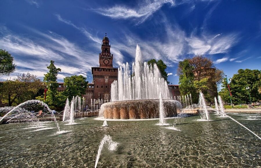 Milan: Sforza Castle and Michelangelo's Pietà Rondanini Tour - Leonardo da Vinci’s long Milan connection