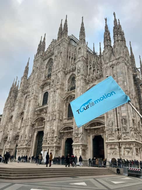 Milan: Skip-the-Line Guided Walk and "The Last Supper" - Piazza del Duomo and the cathedral exterior