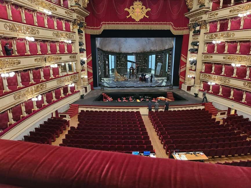 Milan: Skip-the-Line La Scala Museum Tour + Hop On Hop Off - The opera box and the view inside La Scala