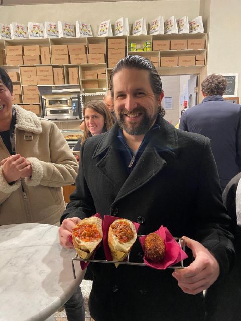 Milan: Sunset Navigli Food & Drinks Tour with a Local - The restaurant stop: beer, wine, and regional food