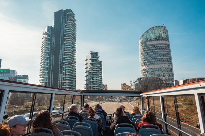 Milan Super Saver: Skip-the-Line Duomo and Rooftop Guided Tour - Walking Among Spires, Statues, and Gargoyles