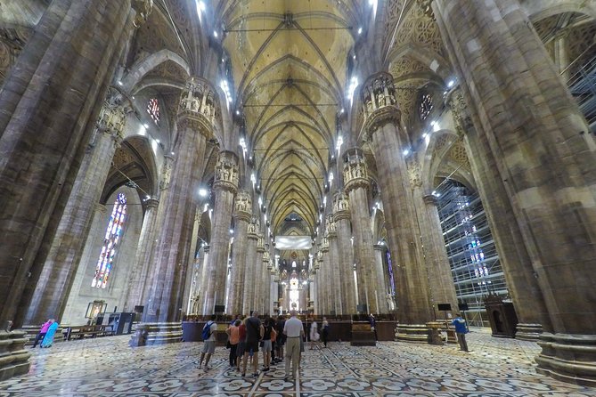 Milan Super Saver: Skip-the-Line Duomo and Rooftop Guided Tour - Adding the Two-Day Open Bus Ticket