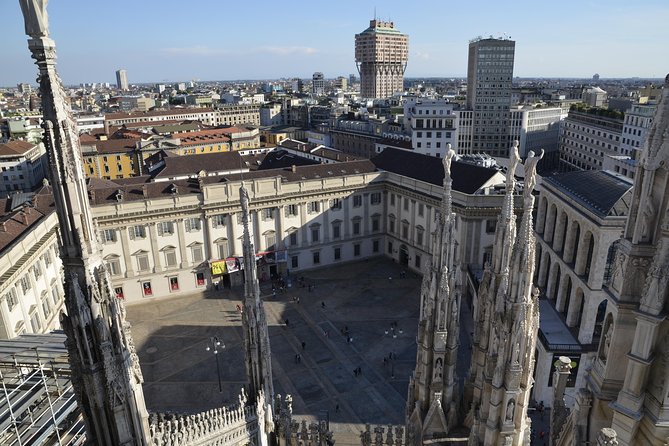 Milan Super Saver: Skip-the-line Duomo and Rooftop Tour - Taking the elevator, then climbing to the highest roof