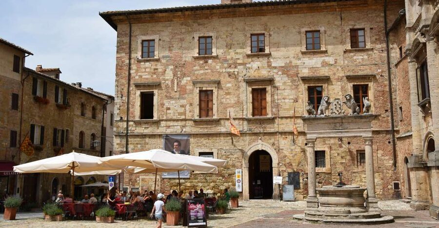 Montepulciano: Winery Tour and Tasting - Why the 16th-century cellar matters