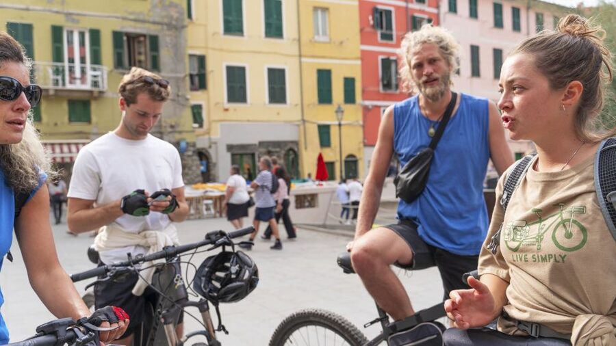 Monterosso al Mare: Cinque Terre National Park E-Bike Tour - The Vernazza photo stop and the return loop