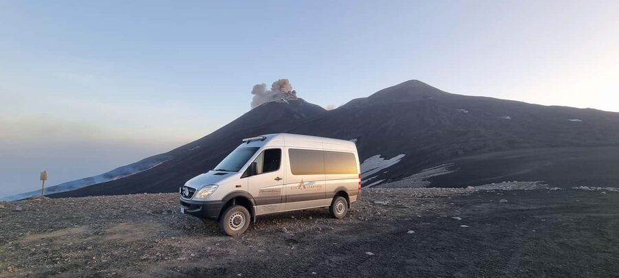 Mount Etna: Ascent to 2800m by 4x4 - Who should book the $100 experience