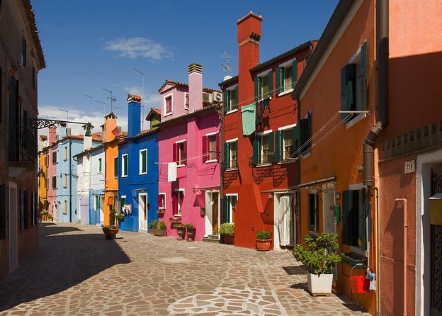 Murano, Burano and Torcello Half-Day Sightseeing Tour - Murano: glass, canals, and a sales stop