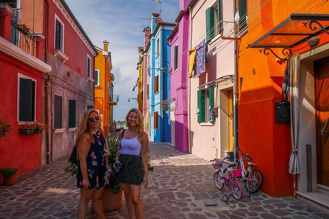 Murano & Burano Islands Guided Small-Group Tour by Private Boat - Burano: handmade lace and houses painted for the sea