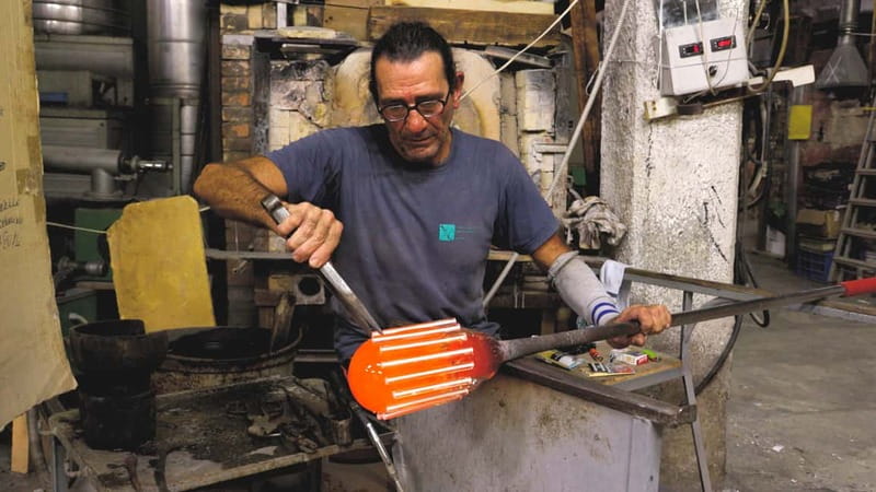 Murano: Glass Blowing Experience at Gino Mazzuccato Factory - Your turn at the blowpipe