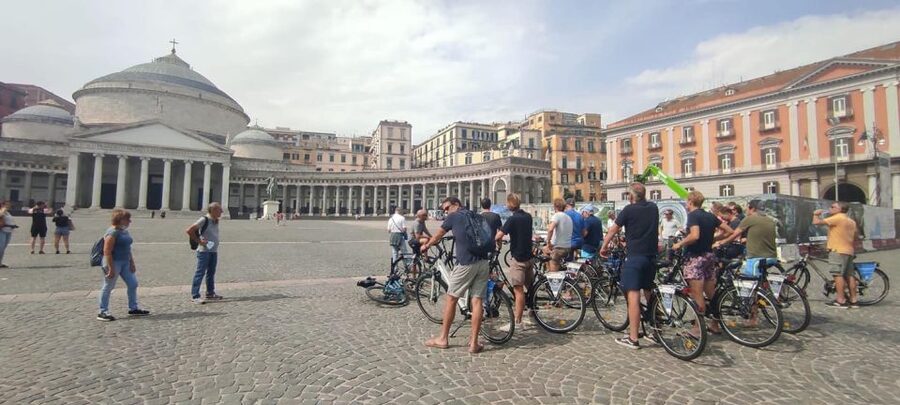 Naples: City Highlights Guided Bike Tour - The Greek street plan in the Decumani