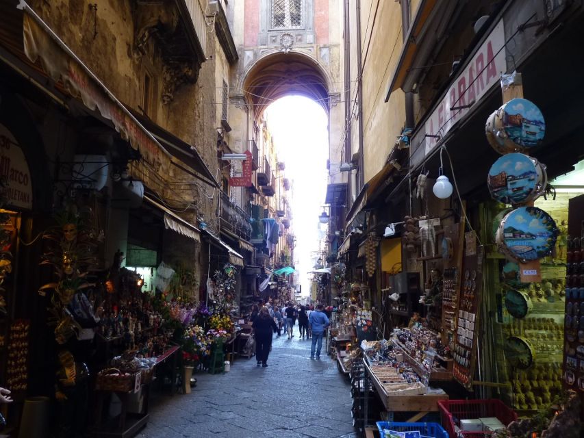Naples: City Walking Tour w/ Underground Roman Ruins Ticket - How the guides shape the experience